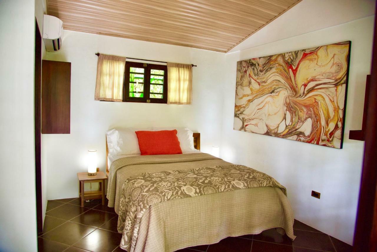 Cabinas D'Val Uvita Kültér fotó